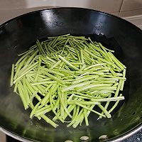 Step 1: Stir-Fried Pork Belly with Leeks - Image 1