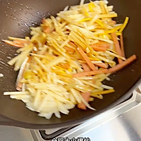 Step 6 for Sausage Stir-Fried Lotus Root
