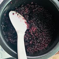 Simple and Quick Purple Rice Balls - Foolproof Step 1