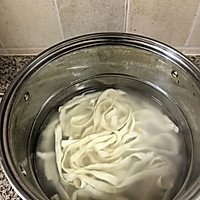 #春日尝鲜#西红柿鸡蛋青拌面的做法图解8
