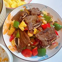 #SpringFreshness#FamilyNutritionMeal-Recipe for Pineapple Bell Pepper Beef Ribs Step 7