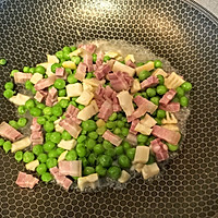 Step 5 for Stir-Fried Peas and Bamboo Shoots