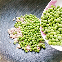 #SpringTaste# Step 5 for Tomato, Pea and Minced Pork Stir-fry