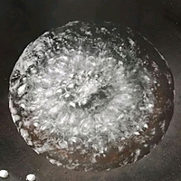 Step 4: Blanch the marinated liver in boiling water for 10 seconds, then remove and drain