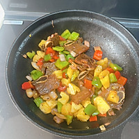 #SpringFreshness#FamilyNutritionMeal-Recipe for Pineapple Bell Pepper Beef Ribs Step 6