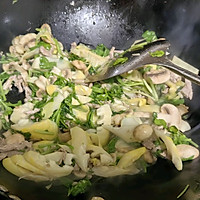 Step 8 for Stir-fried Pork with Shepherd