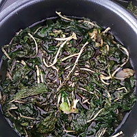 #寻味外婆乡传承春日宴#How to stir-fry dried radish sprouts with meat Step 1