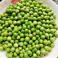 #SpringTaste# Step 1 for Tomato, Pea and Minced Pork Stir-fry