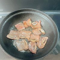 #SpringFreshness#FamilyNutritionMeal-Recipe for Pineapple Bell Pepper Beef Ribs Step 2