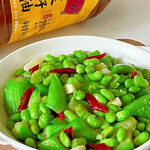 Delicious steamed rice noodles with fermented soybean paste.